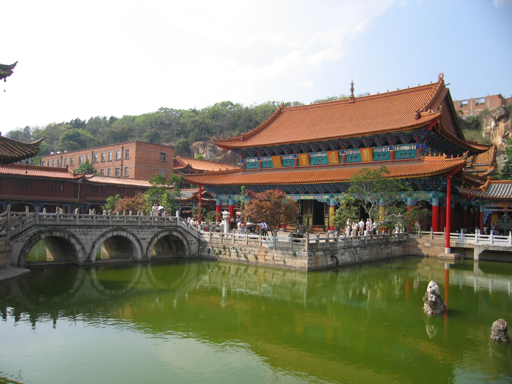 The octagonal waterside pavilion and halls at Yuantong Temple in Kunming
